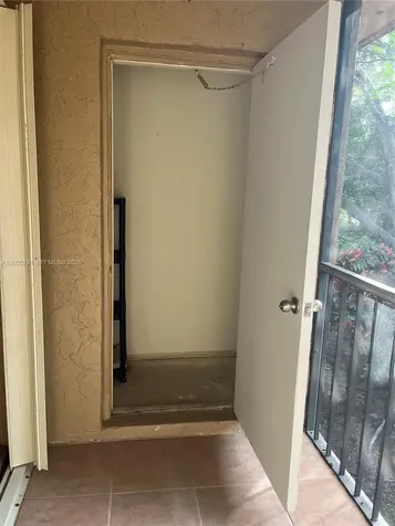 201 Lakeview Drive Weston FL 33326