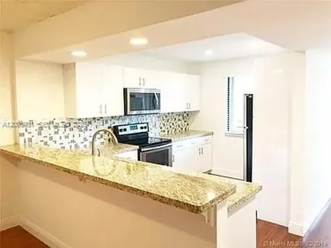 201 Lakeview Drive Weston FL 33326