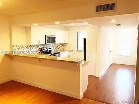 201 Lakeview Drive Weston FL 33326