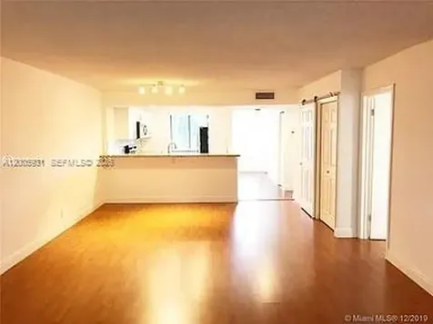 201 Lakeview Drive Weston FL 33326