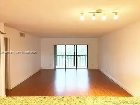 201 Lakeview Drive Weston FL 33326