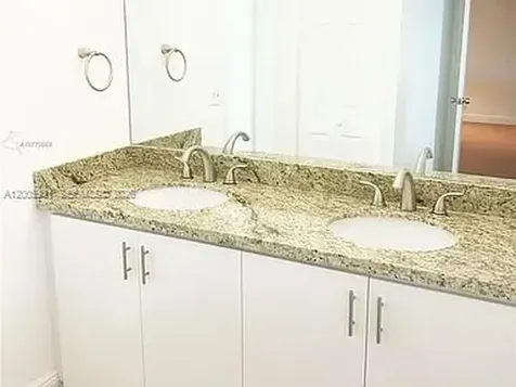 201 Lakeview Drive Weston FL 33326