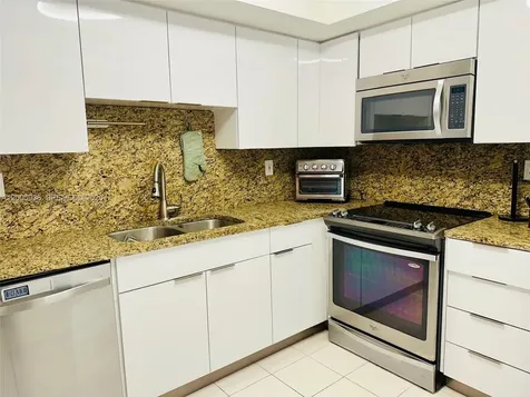 19101 NE 36th Court Aventura FL 33180