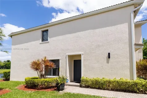 345 NE 194th Lane Miami FL 33179