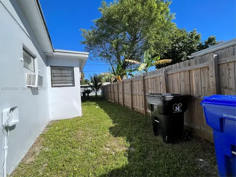 6301 SW 20th Street North Lauderdale FL 33068