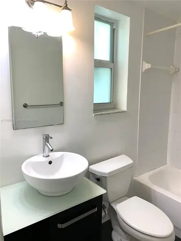 1515 West Avenue Miami Beach FL 33139