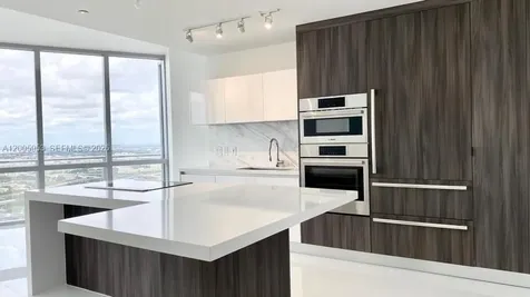 851 NE 1st Avenue Miami FL 33132