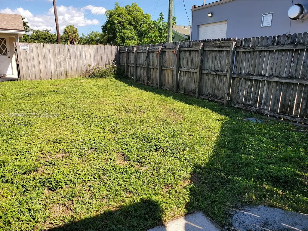 2114 Mckinley Street Hollywood FL 33020
