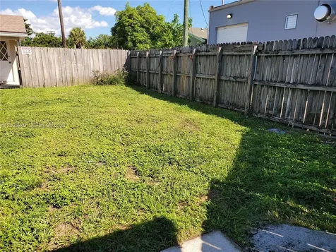 2114 Mckinley Street Hollywood FL 33020