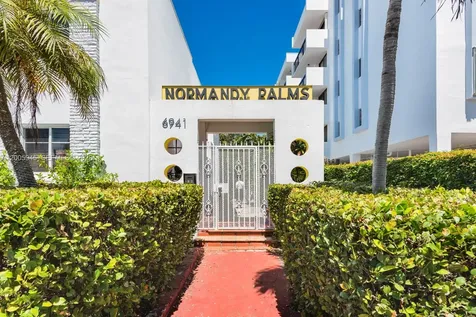 6941 Bay Drive Miami Beach FL 33141