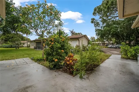 410 SW Natura Avenue Deerfield Beach FL 33441
