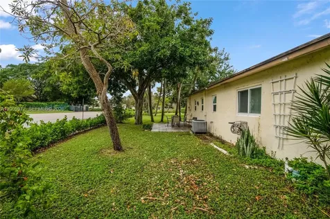 410 SW Natura Avenue Deerfield Beach FL 33441