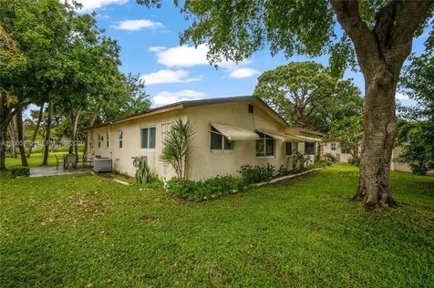 410 SW Natura Avenue Deerfield Beach FL 33441