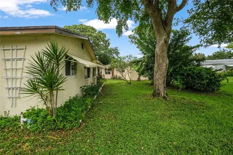 410 SW Natura Avenue Deerfield Beach FL 33441