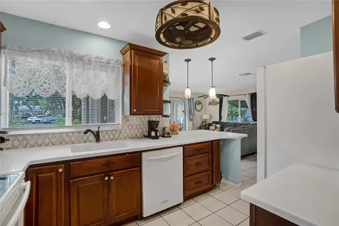 410 SW Natura Avenue Deerfield Beach FL 33441