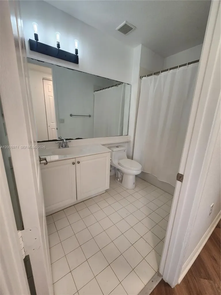 3600 Oaks Clubhouse Drive Pompano Beach FL 33069