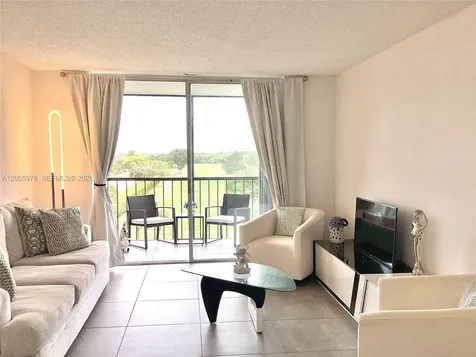 8900 Washington Boulevard Pembroke Pines FL 33025