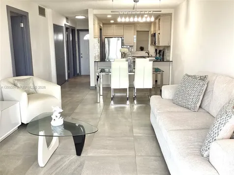 8900 Washington Boulevard Pembroke Pines FL 33025