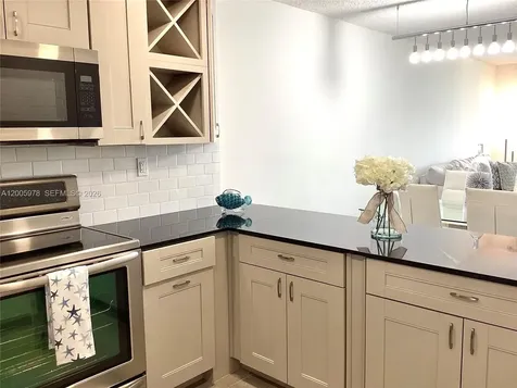 8900 Washington Boulevard Pembroke Pines FL 33025