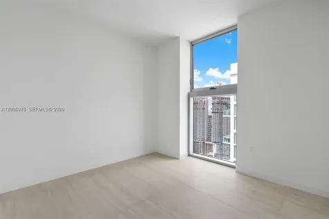 77 SE 5th Street Miami FL 33131