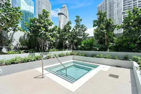 77 SE 5th Street Miami FL 33131