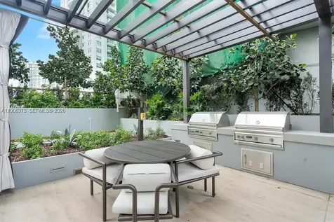 77 SE 5th Street Miami FL 33131