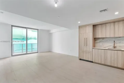 77 SE 5th Street Miami FL 33131