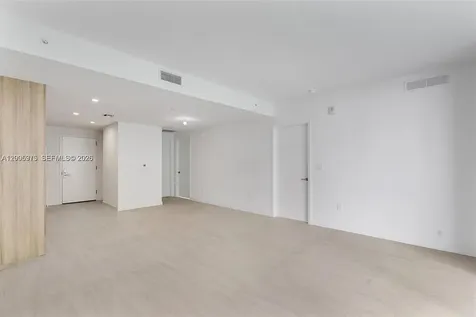 77 SE 5th Street Miami FL 33131