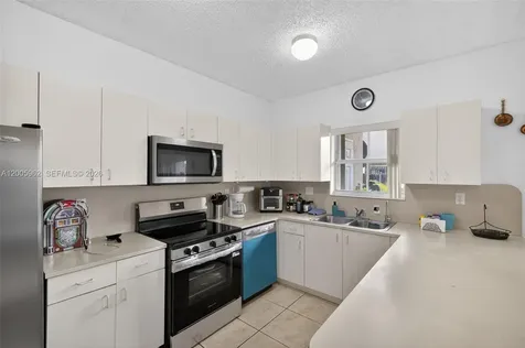 16624 NW 73rd Court Miami Lakes FL 33014