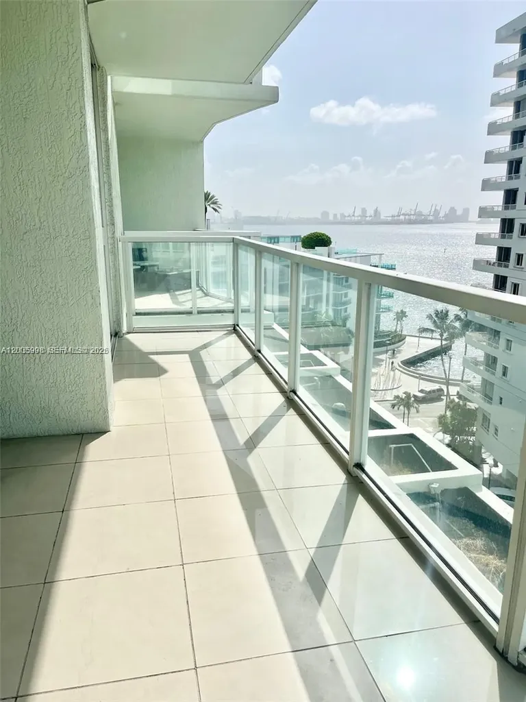 218 SE 14th Street Miami FL 33131