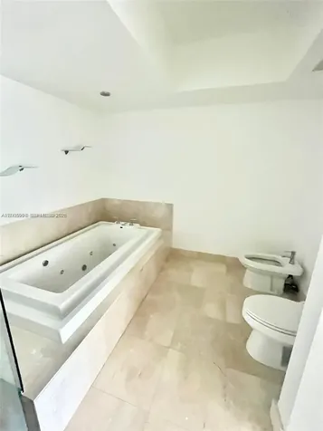 218 SE 14th Street Miami FL 33131