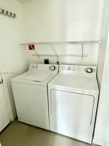 218 SE 14th Street Miami FL 33131