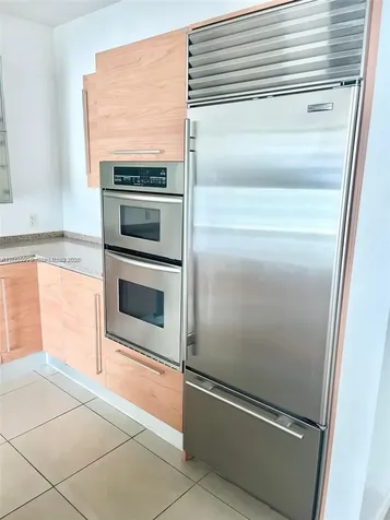 218 SE 14th Street Miami FL 33131