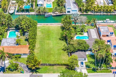 1051 NE 83rd Street Miami FL 33138