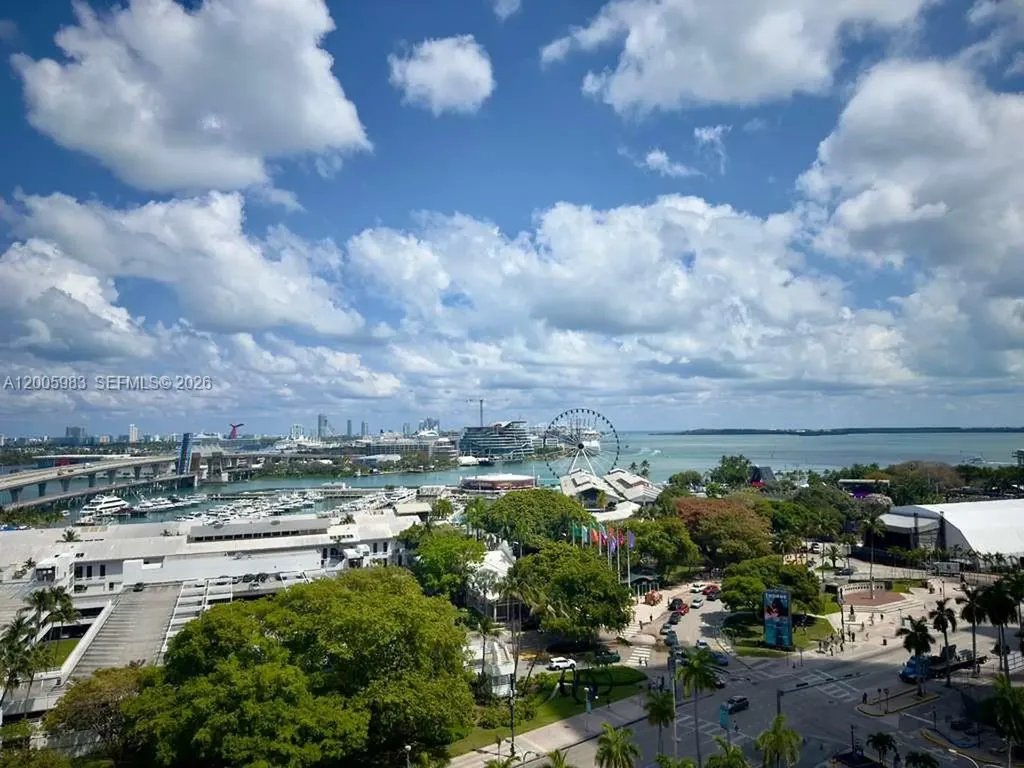 398 NE 5th Street Miami FL 33132