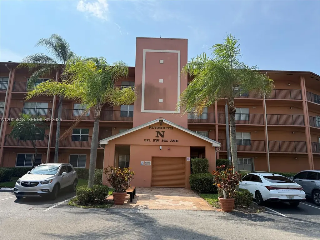 571 SW 141st Avenue Pembroke Pines FL 33027