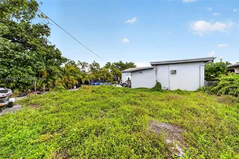 300 E 43rd Street Hialeah FL 33013