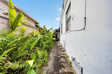300 E 43rd Street Hialeah FL 33013