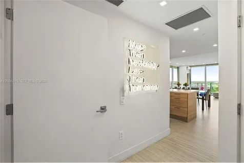 16385 NE Biscayne Boulevard North Miami Beach FL 33160