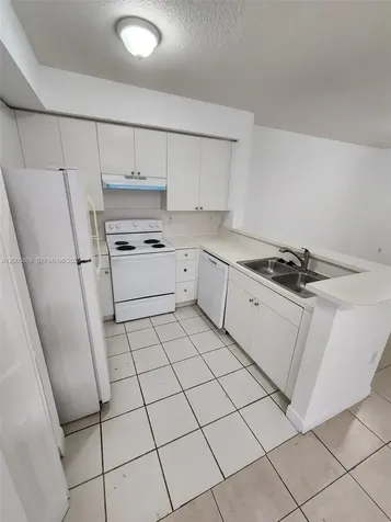 11060 SW 196th Street Cutler Bay FL 33157