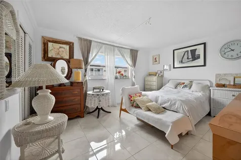 610 NE 12th Avenue Hallandale Beach FL 33009