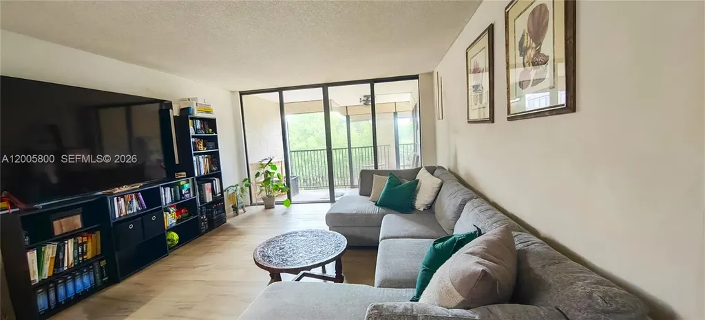 2802 N 46 Avenue Hollywood FL 33021