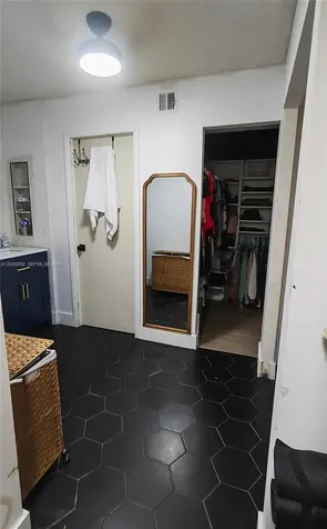 2802 N 46 Avenue Hollywood FL 33021