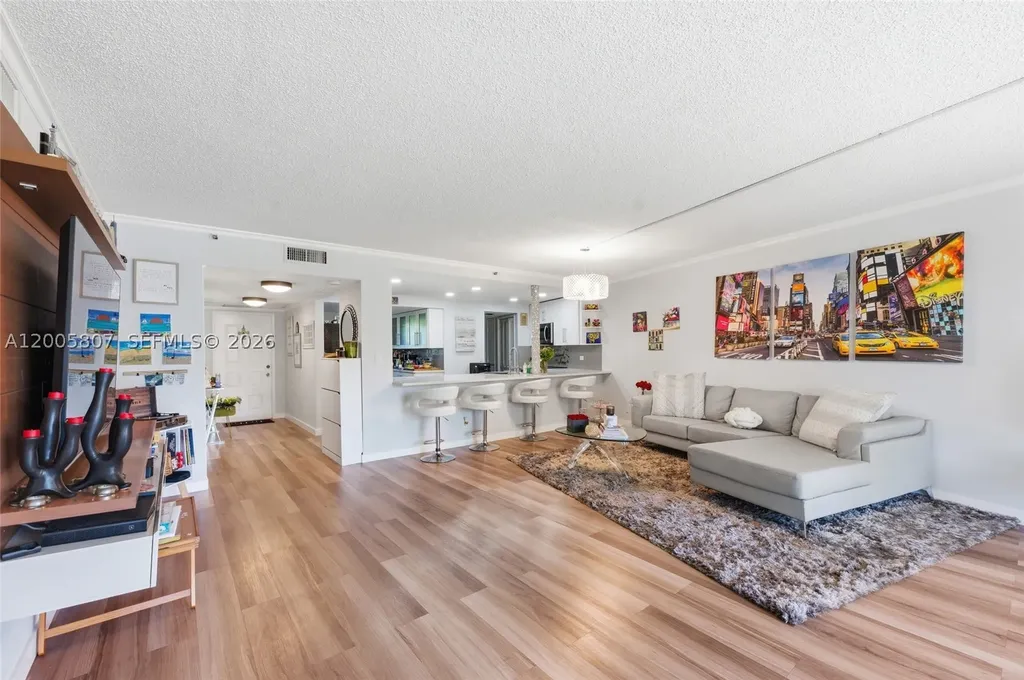 625 Oaks Drive Pompano Beach FL 33069
