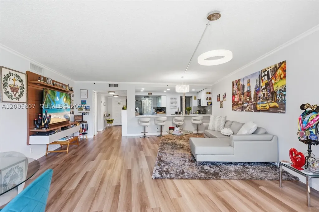 625 Oaks Drive Pompano Beach FL 33069