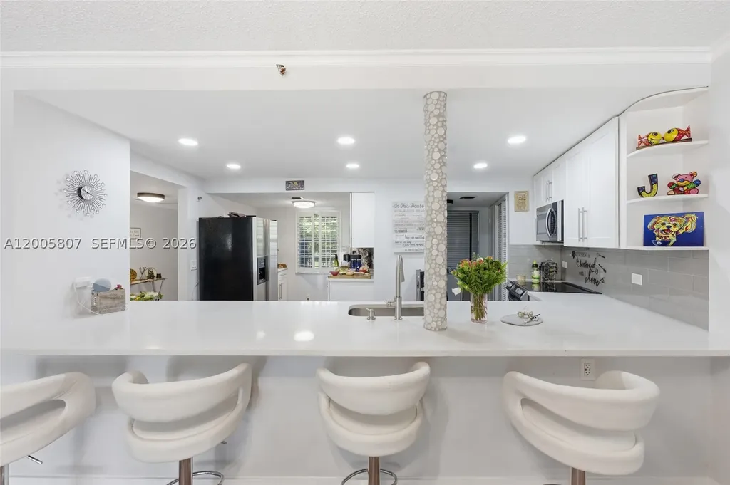 625 Oaks Drive Pompano Beach FL 33069