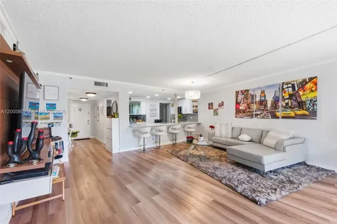 625 Oaks Drive Pompano Beach FL 33069