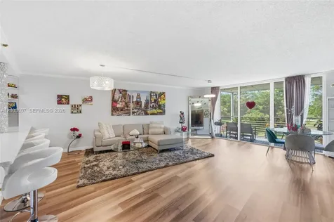625 Oaks Drive Pompano Beach FL 33069