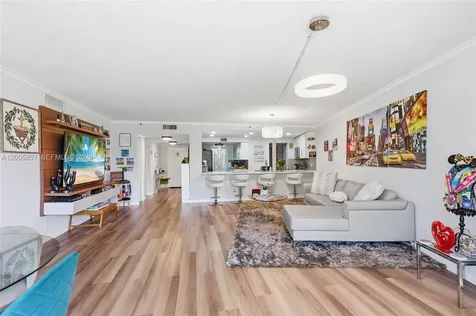 625 Oaks Drive Pompano Beach FL 33069