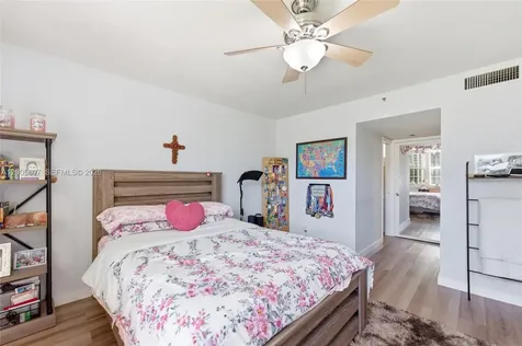 625 Oaks Drive Pompano Beach FL 33069